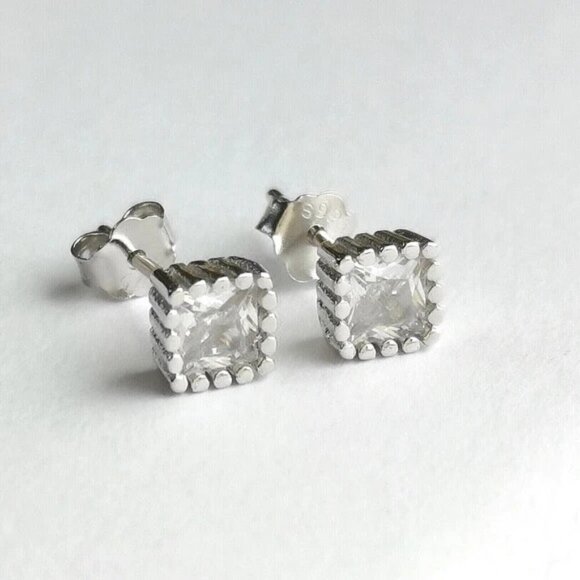 Sterling Silver square CZ stud earrings 🆕 - Picture 1 of 5